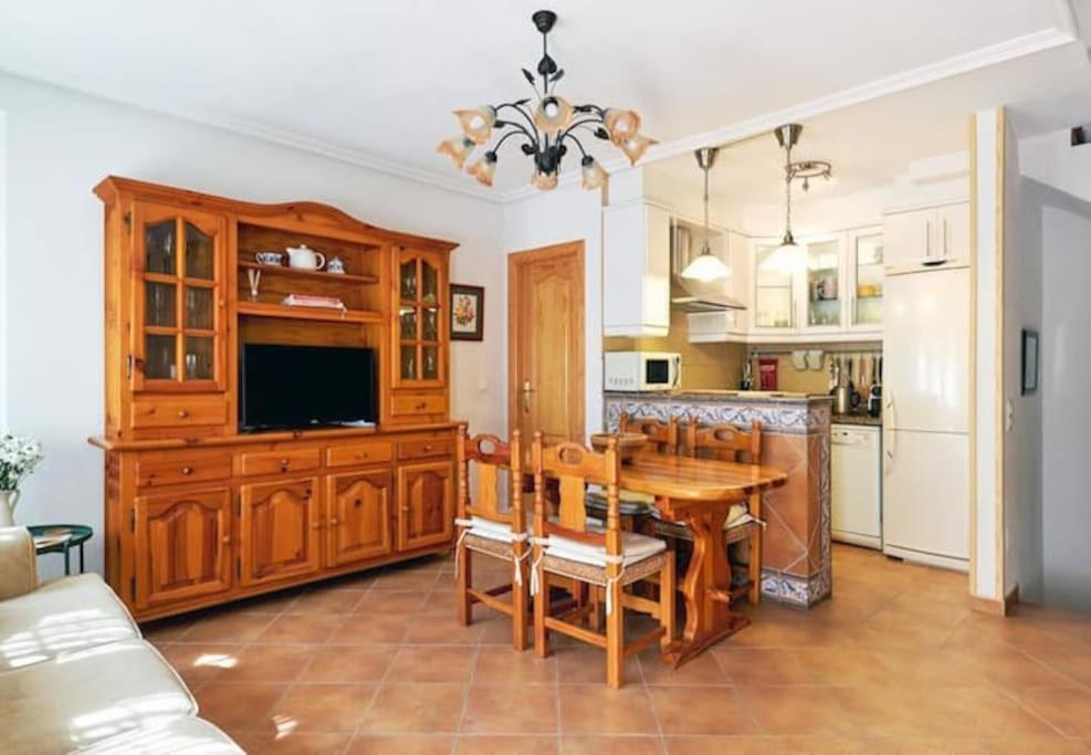 Villa Magerit, Entire Home 5 Minutes Easy Walk To Sandy Beach Torre La Mata Exterior foto