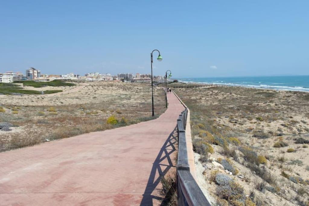 Villa Magerit, Entire Home 5 Minutes Easy Walk To Sandy Beach Torre La Mata Exterior foto