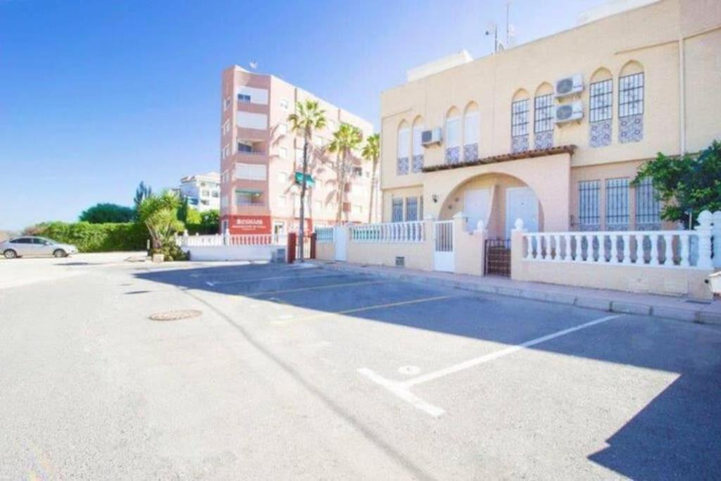Villa Magerit, Entire Home 5 Minutes Easy Walk To Sandy Beach Torre La Mata Exterior foto