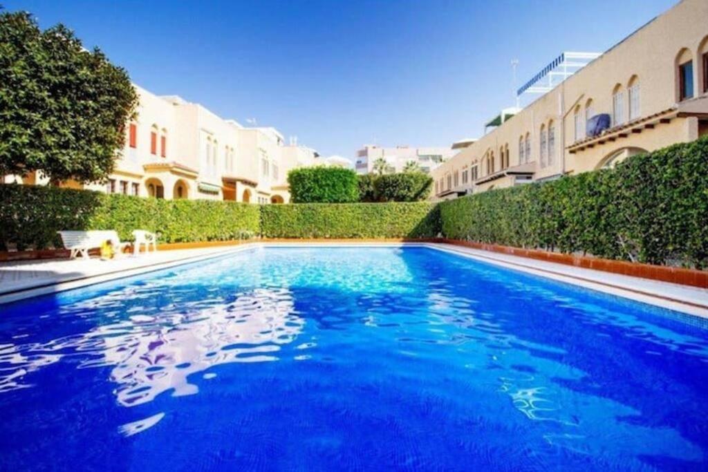 Villa Magerit, Entire Home 5 Minutes Easy Walk To Sandy Beach Torre La Mata Exterior foto
